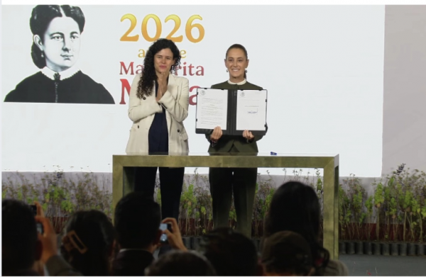 Sheinbaum firma decreto para proteger a menores en plataformas digitales